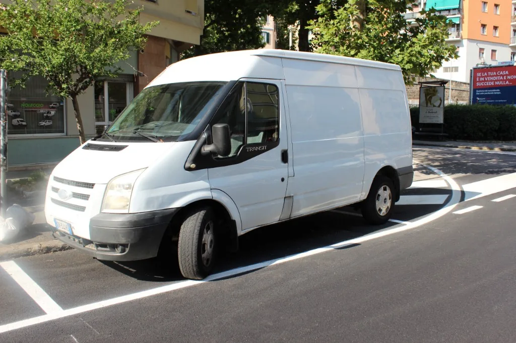 Noleggio Furgone Grande Ford Transit Trieste - Promo Weekend Lilo SRL