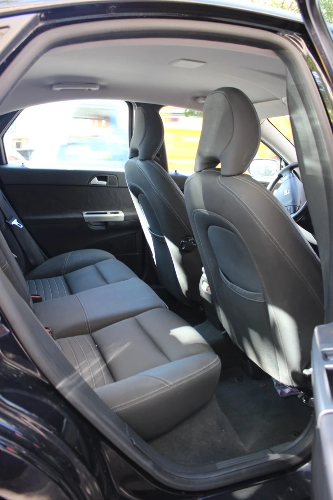 Sedili posteriori confortevoli ed eleganti per passeggeri Volvo S40